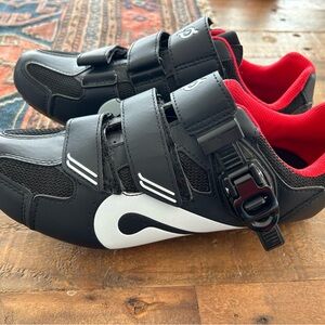 Peloton cycling bike shoes size 40 men women unisex Like New size 9 US Women